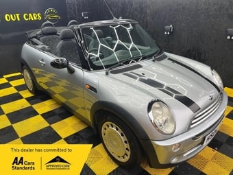 Mini Convertible 2004