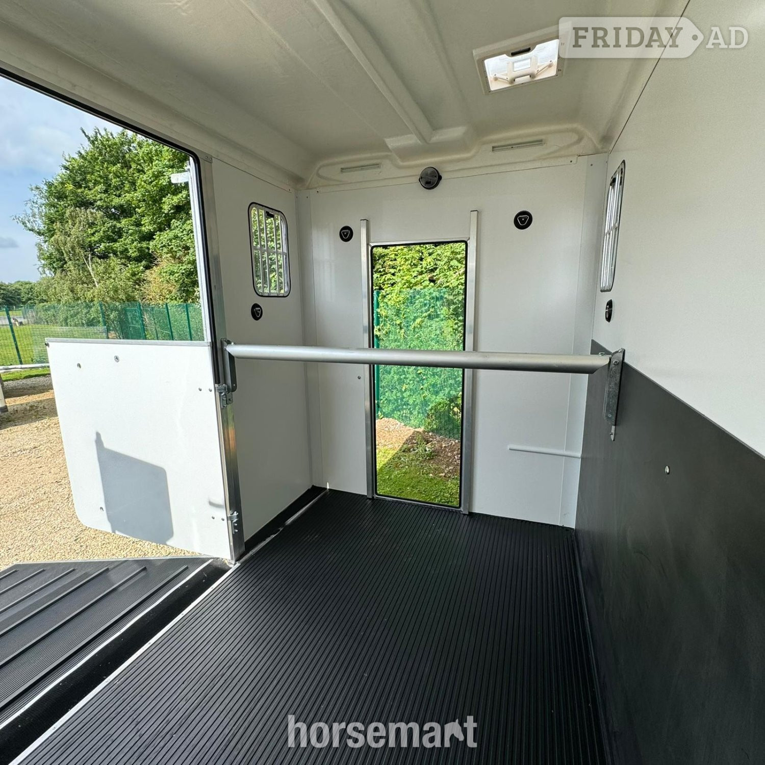 Equi-Trek Day-Treka  Horse Trailer - Trailers & Horseboxes in Epworth