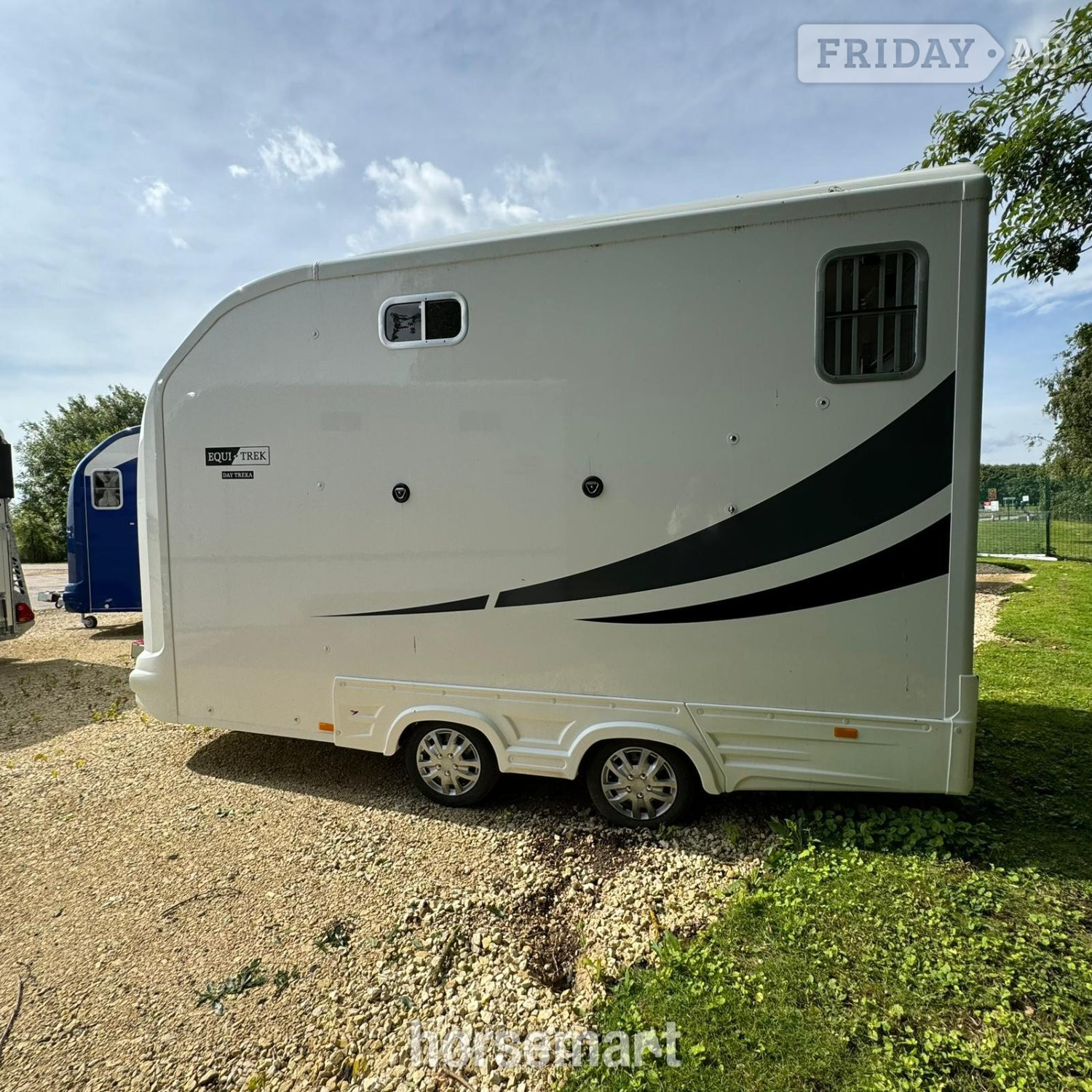 Equi-Trek Day-Treka  Horse Trailer - Trailers & Horseboxes