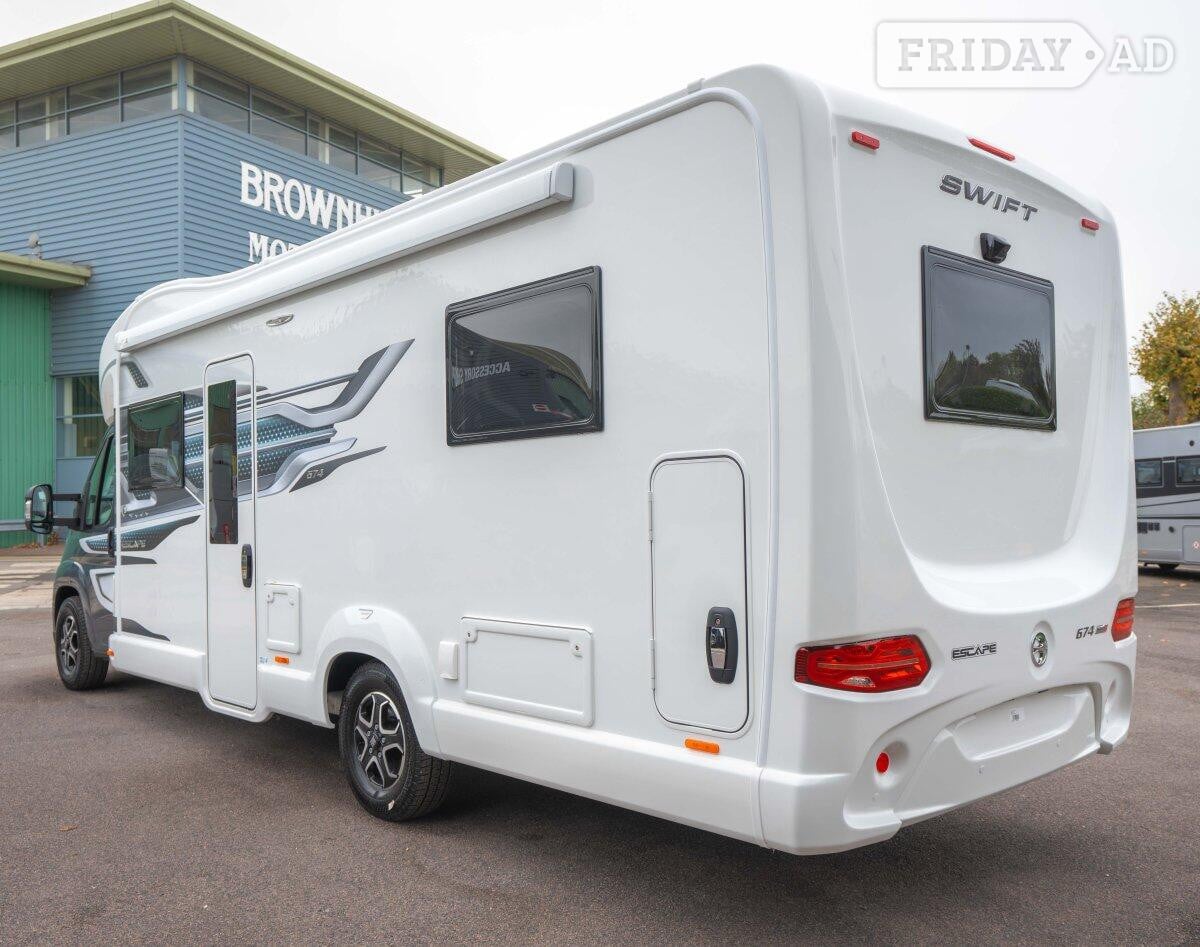 [6 berth ]Swift Escape 674