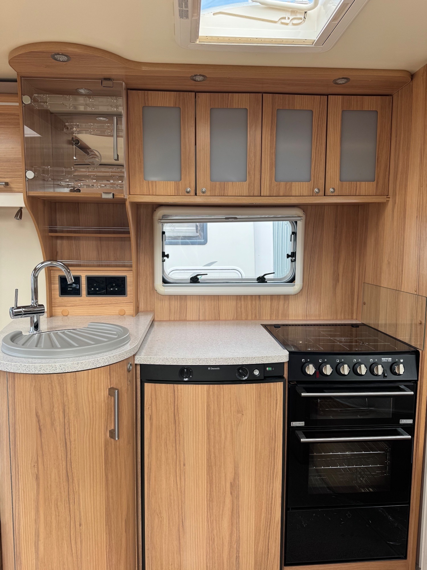 Bailey Unicorn Valencia S2 2014 - Motorhomes & Caravans