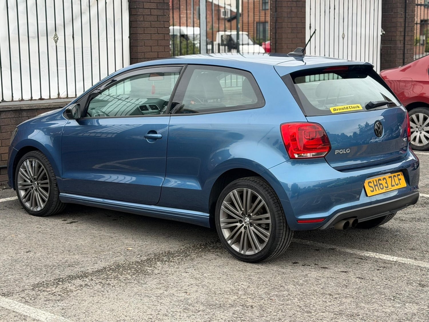 Volkswagen Polo 2013 - Cars