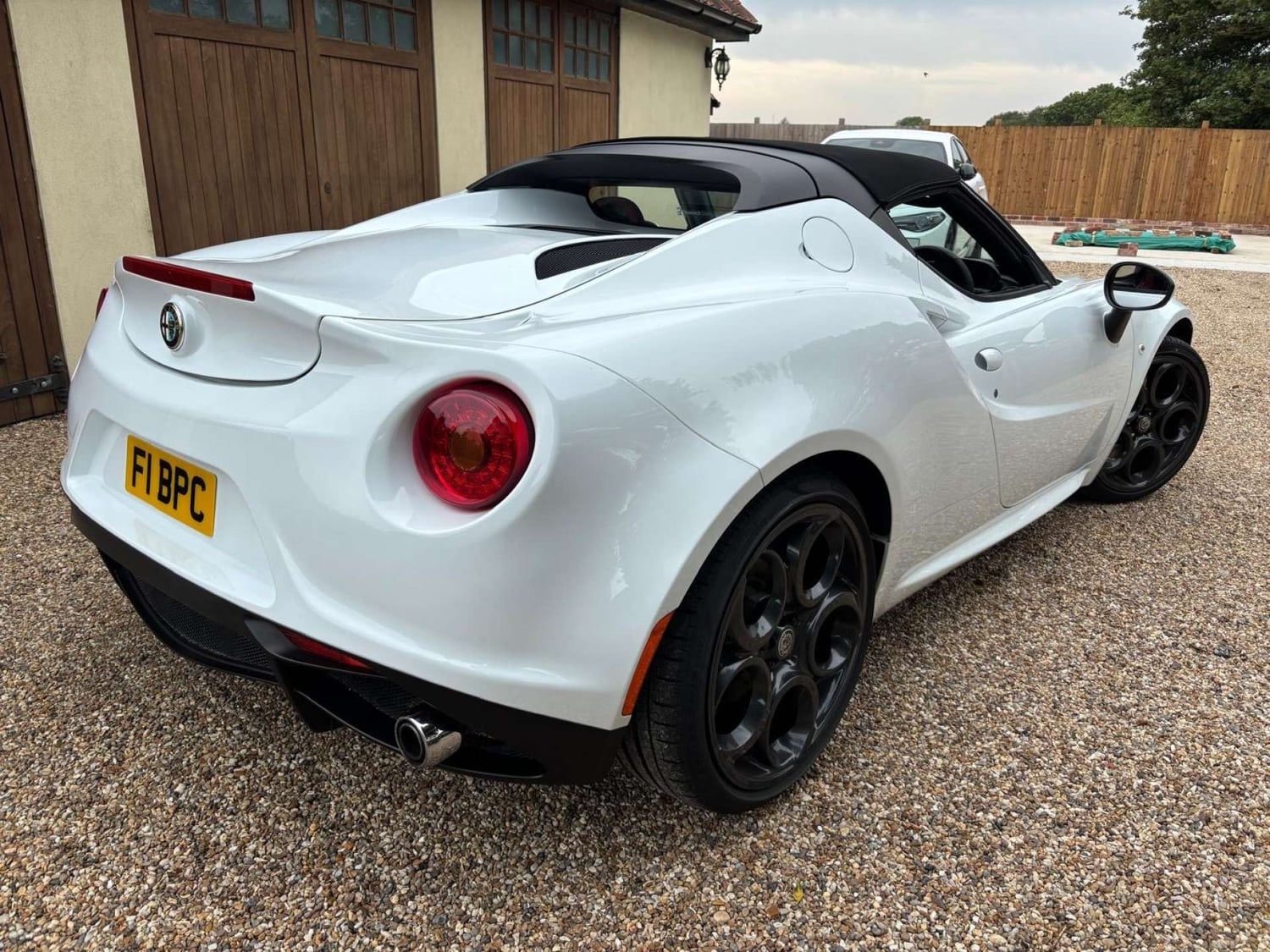 Alfa Romeo 4C 2016 - Cars in Leatherhead