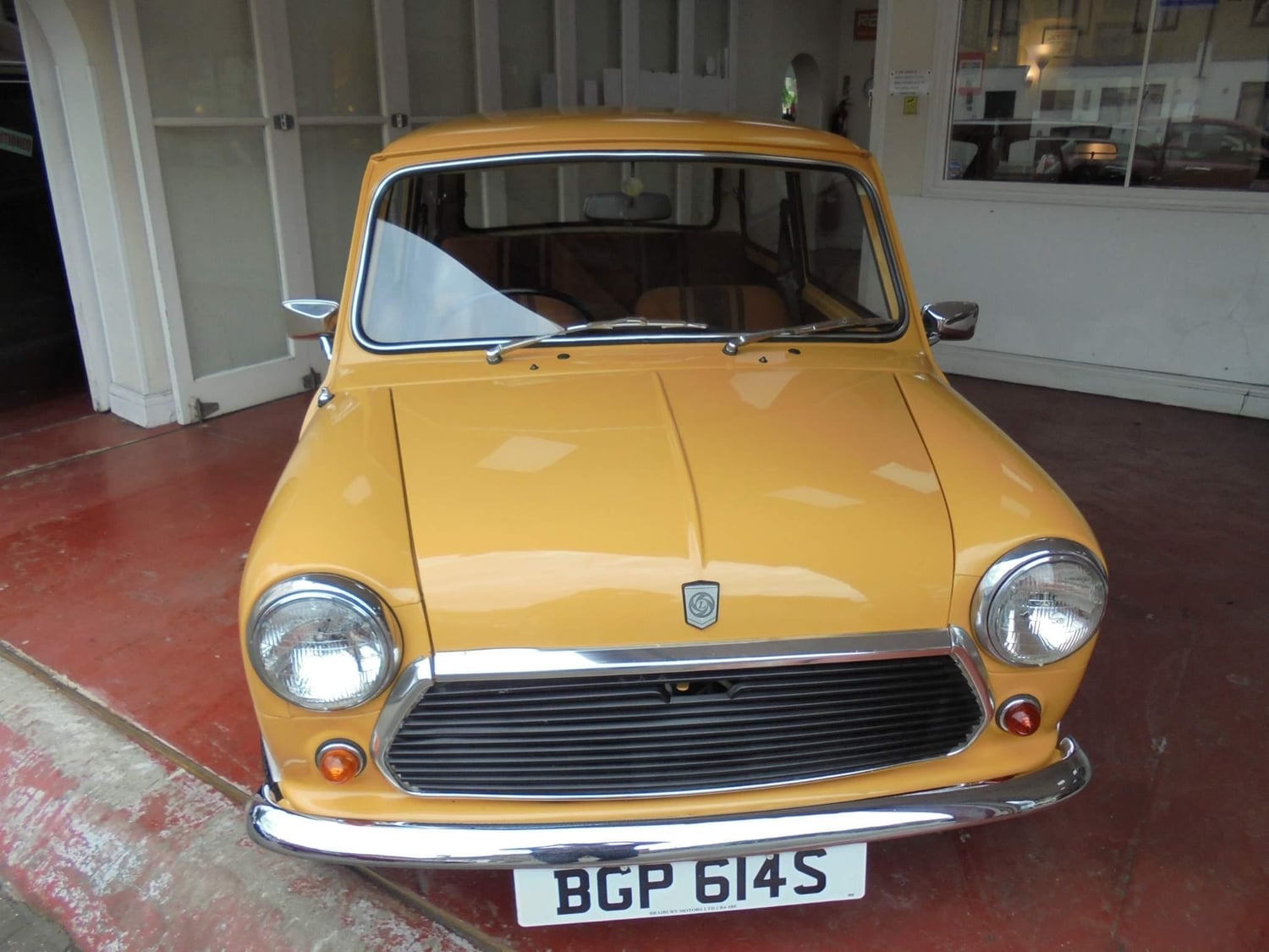 [ berth ]Leyland Mini