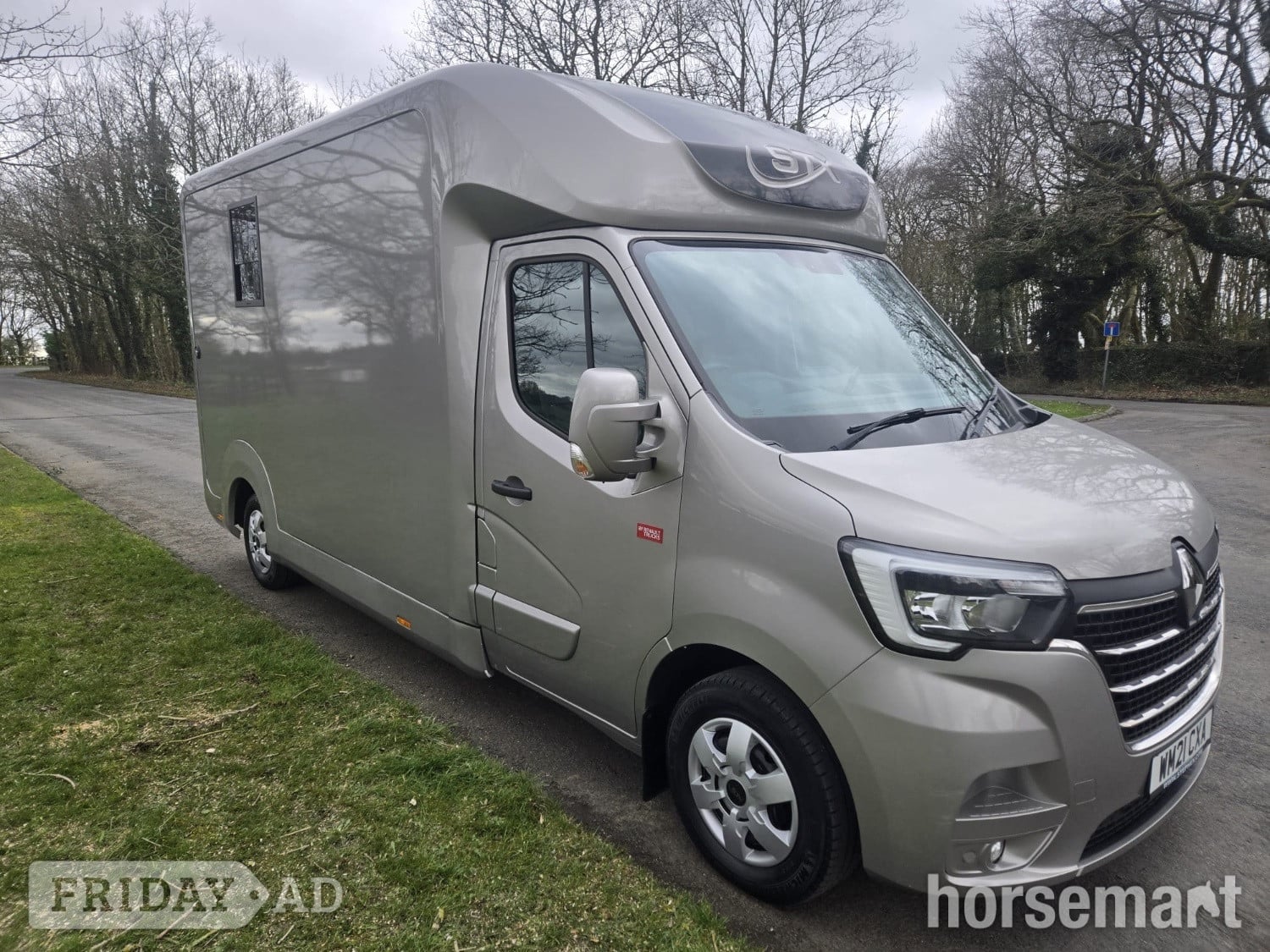 Stephex  Renault Horsebox - Trailers & Horseboxes