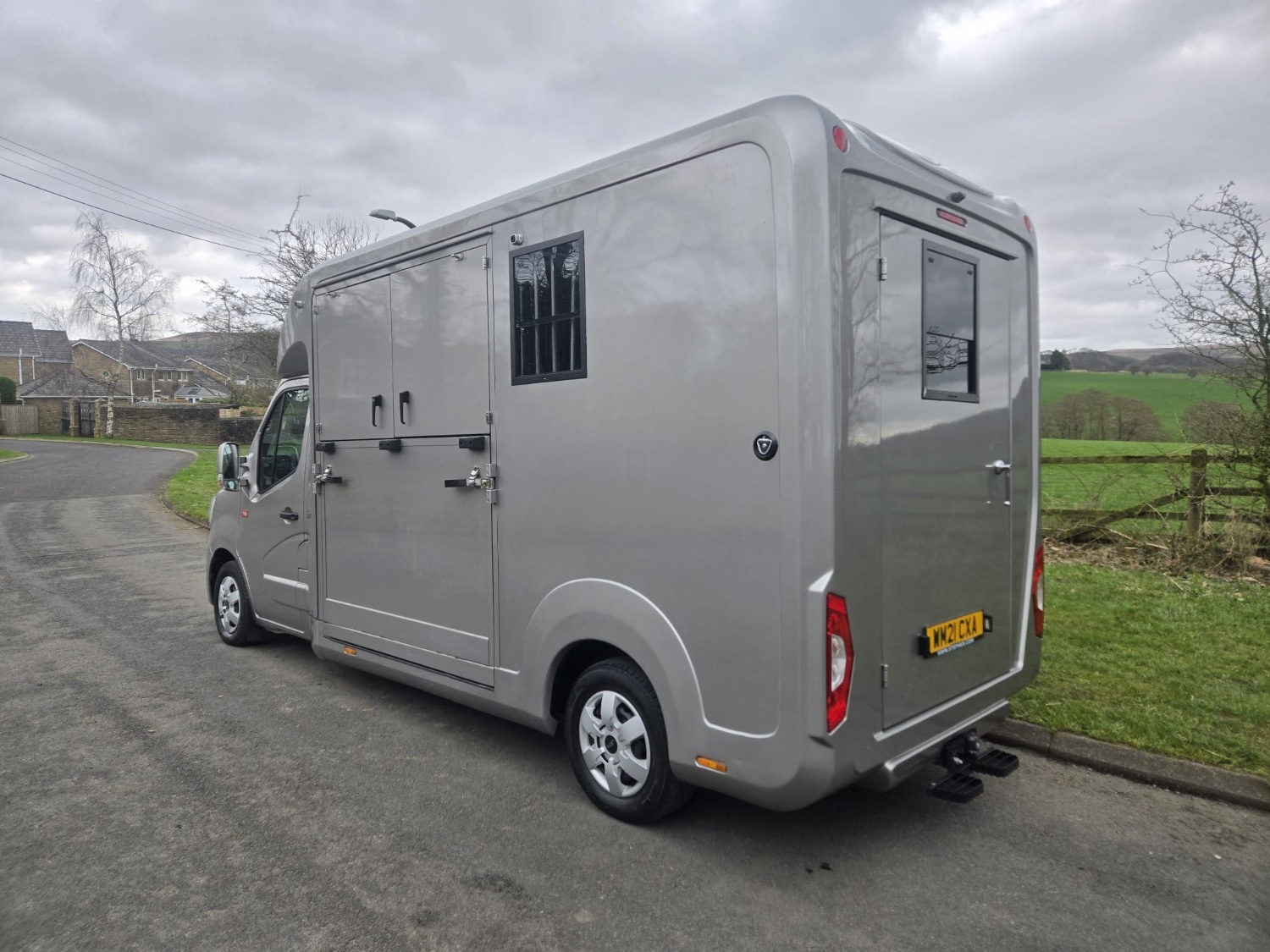 Stephex  Renault Horsebox - Trailers & Horseboxes in Chorley