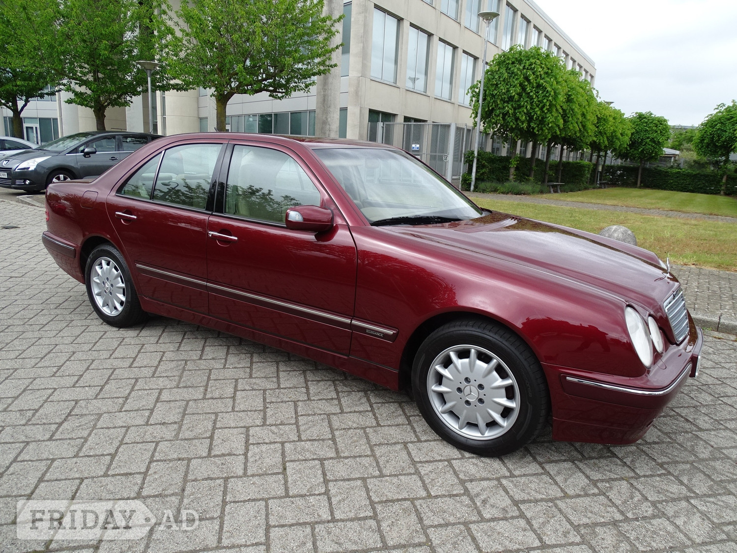 Mercedes-Benz E Class 2001 - Cars in Slough