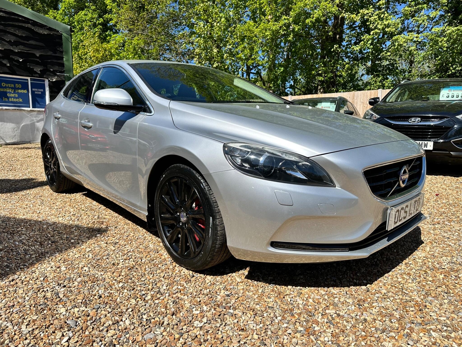 Volvo V40 Hook