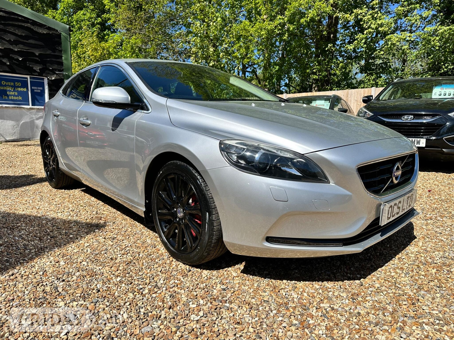 Volvo V40 Hook