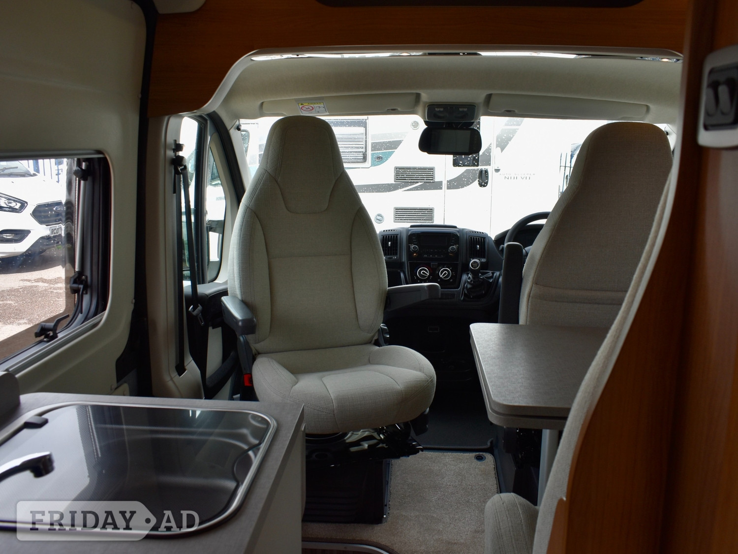 [ berth ]Auto-Trail Tribute