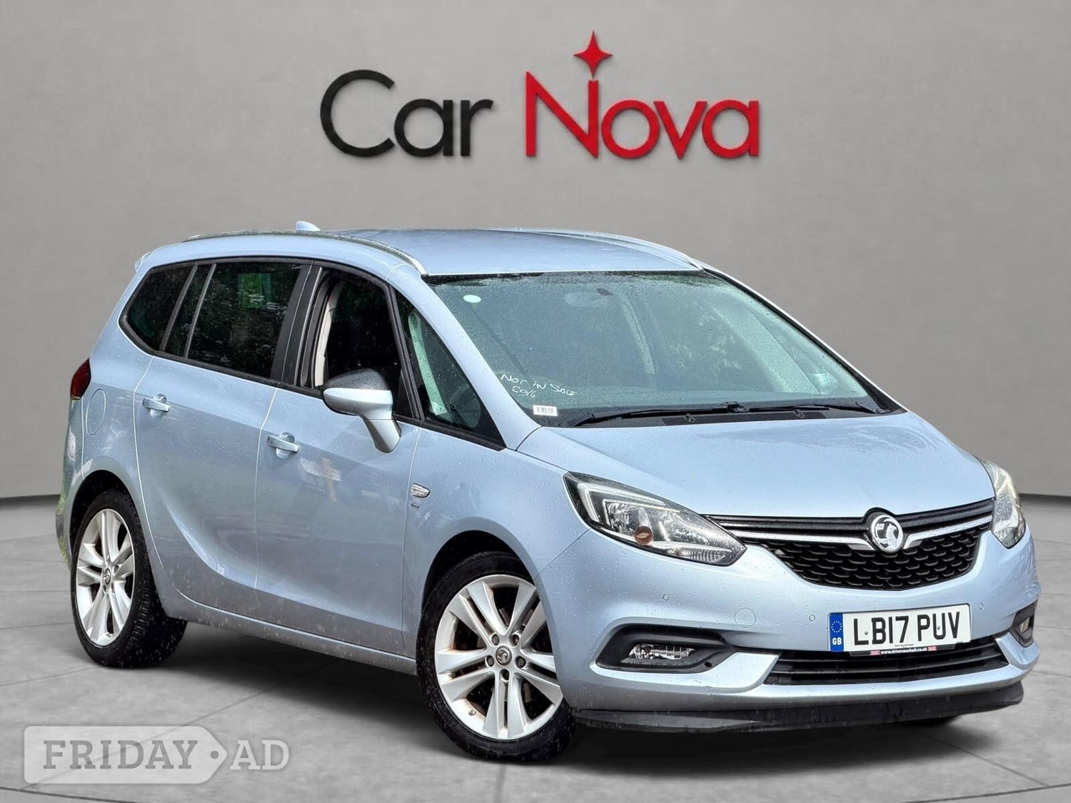 Vauxhall Zafira Tourer 2017 - Cars in Staines