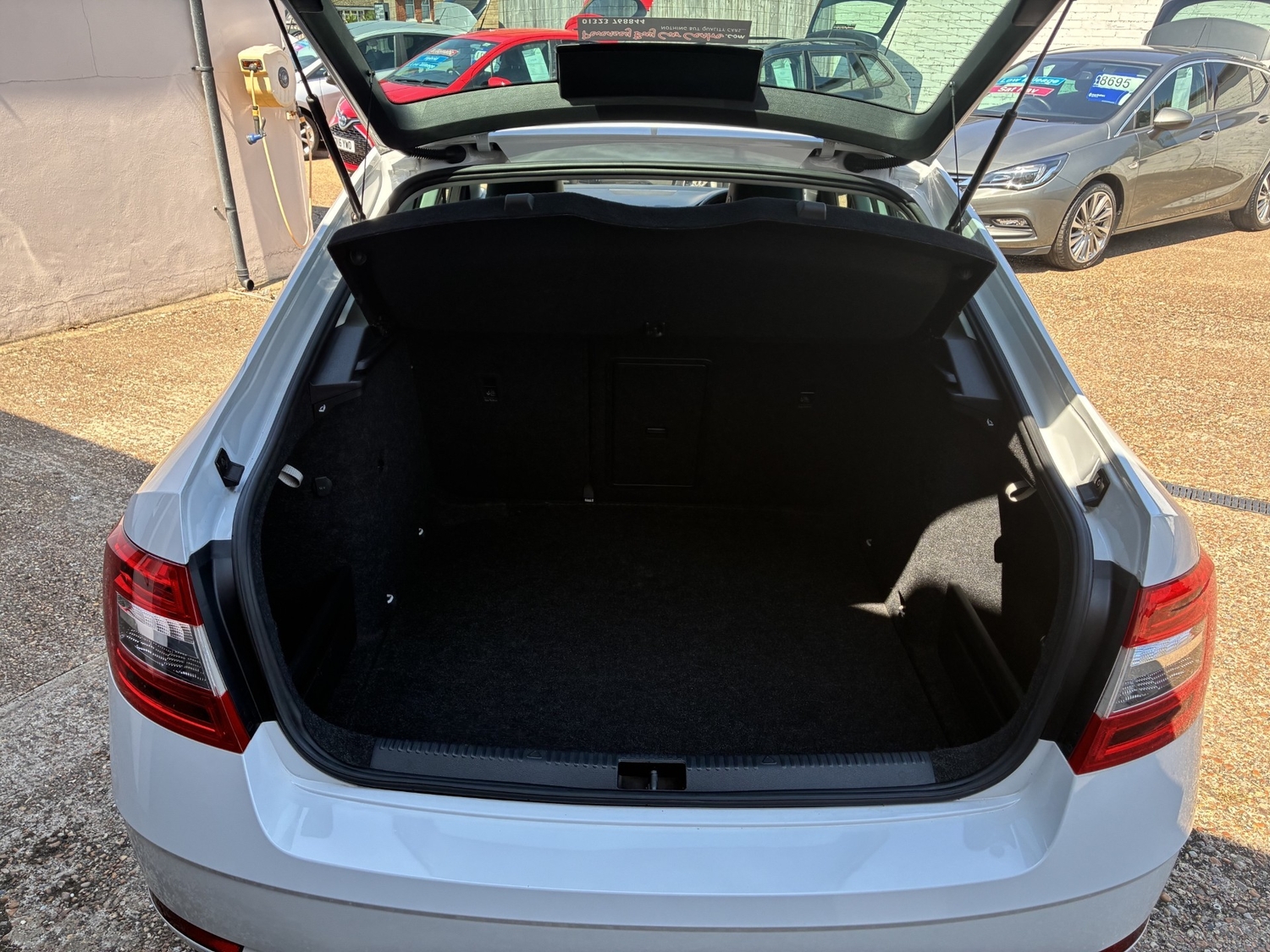 Skoda Octavia 2020 - Cars