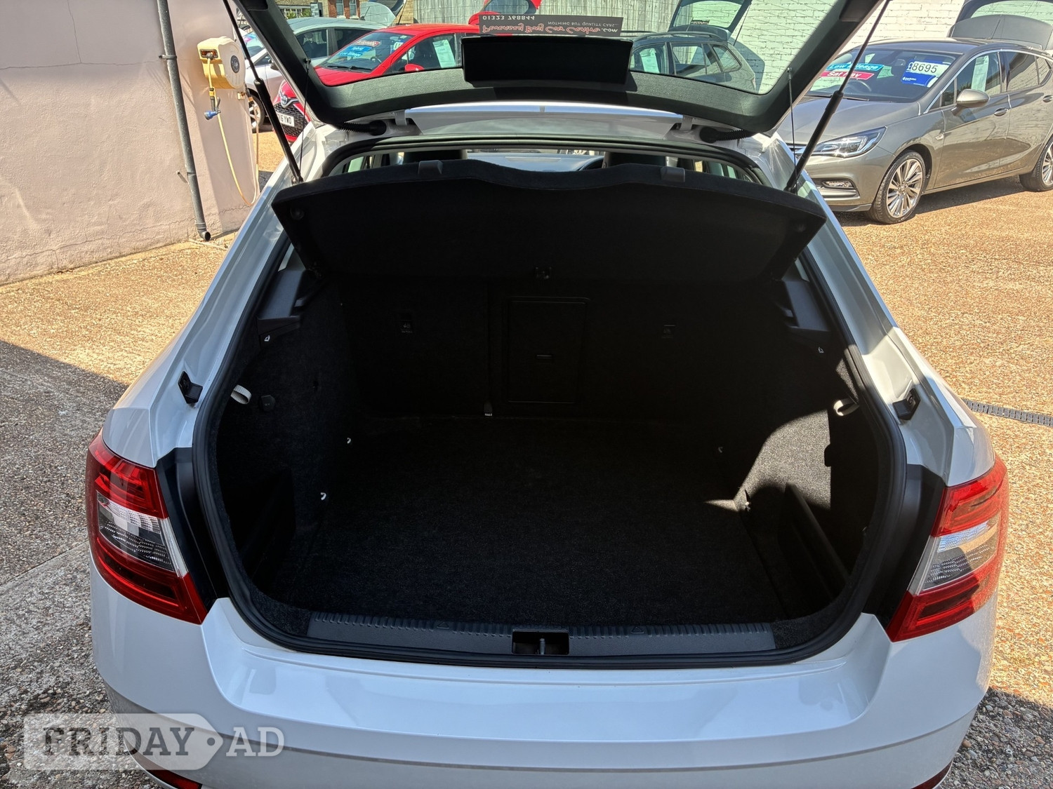 Skoda Octavia 2020 - Cars