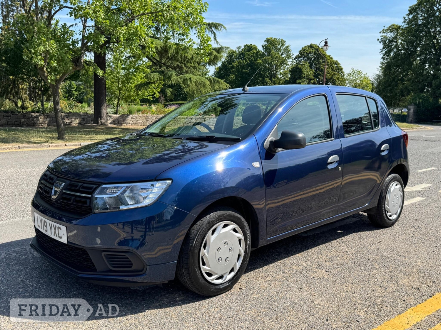 [ berth ]Dacia Sandero