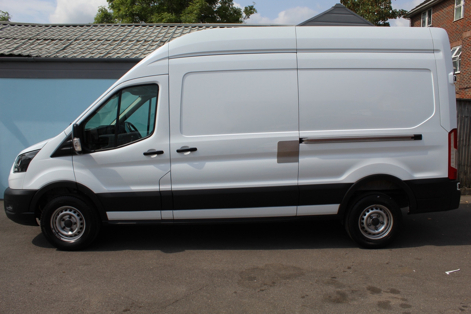 Ford Transit 2023 - Vans & Commercial Vehicles