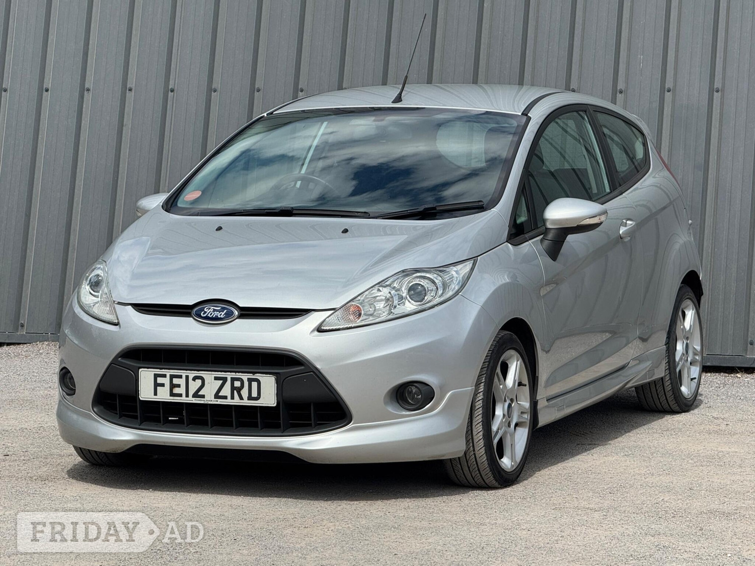 [ berth ]Ford Fiesta
