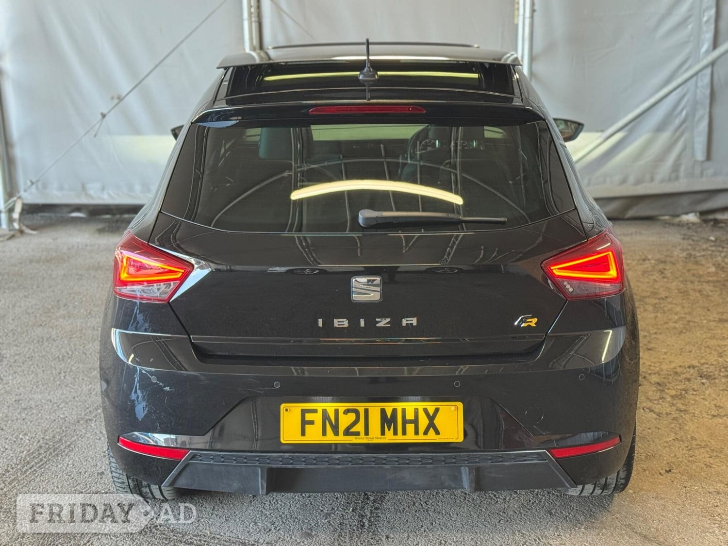 [ berth ]SEAT Ibiza