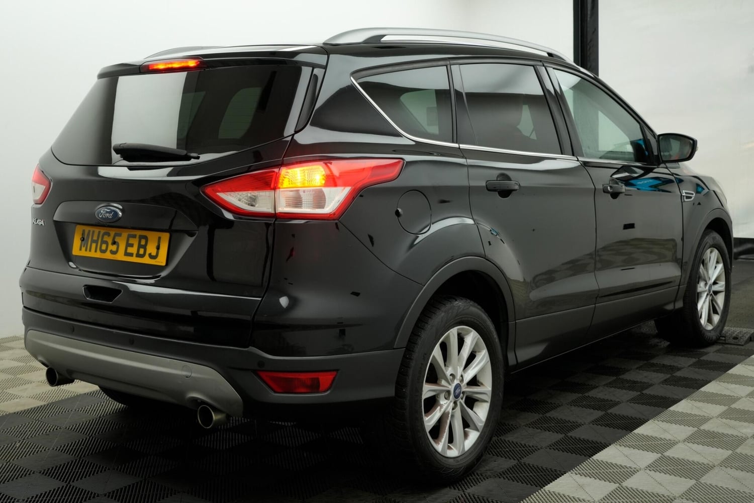 2016 Ford Kuga 2.0 TDCi Titanium 2WD Euro 6 (s/s) 5dr - Cars in Lewes
