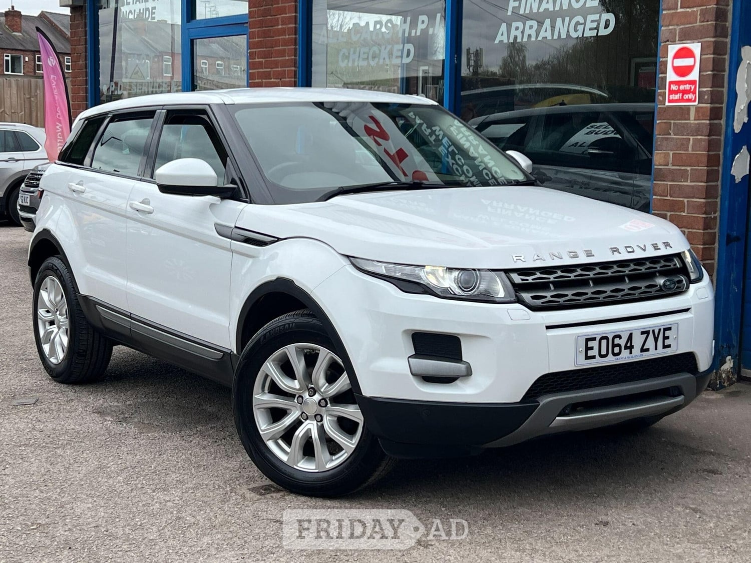 [ berth ]Land Rover Range Rover Evoque