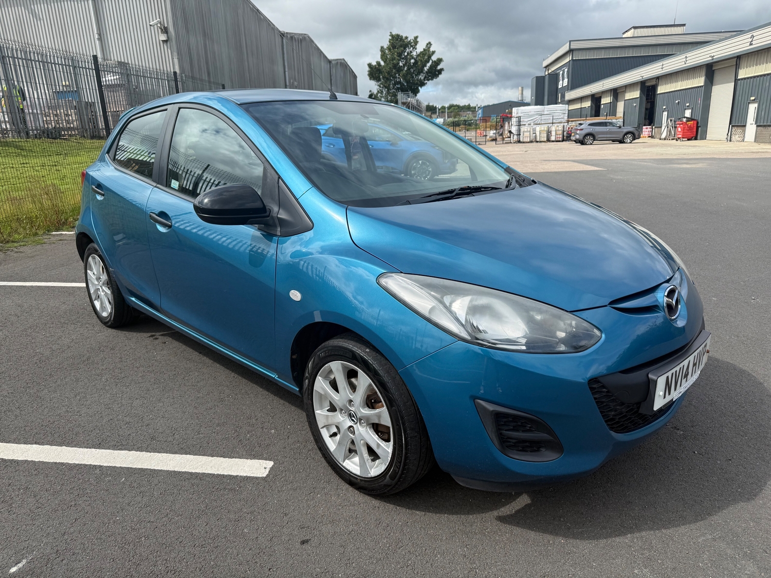 [ berth ]Mazda Mazda2