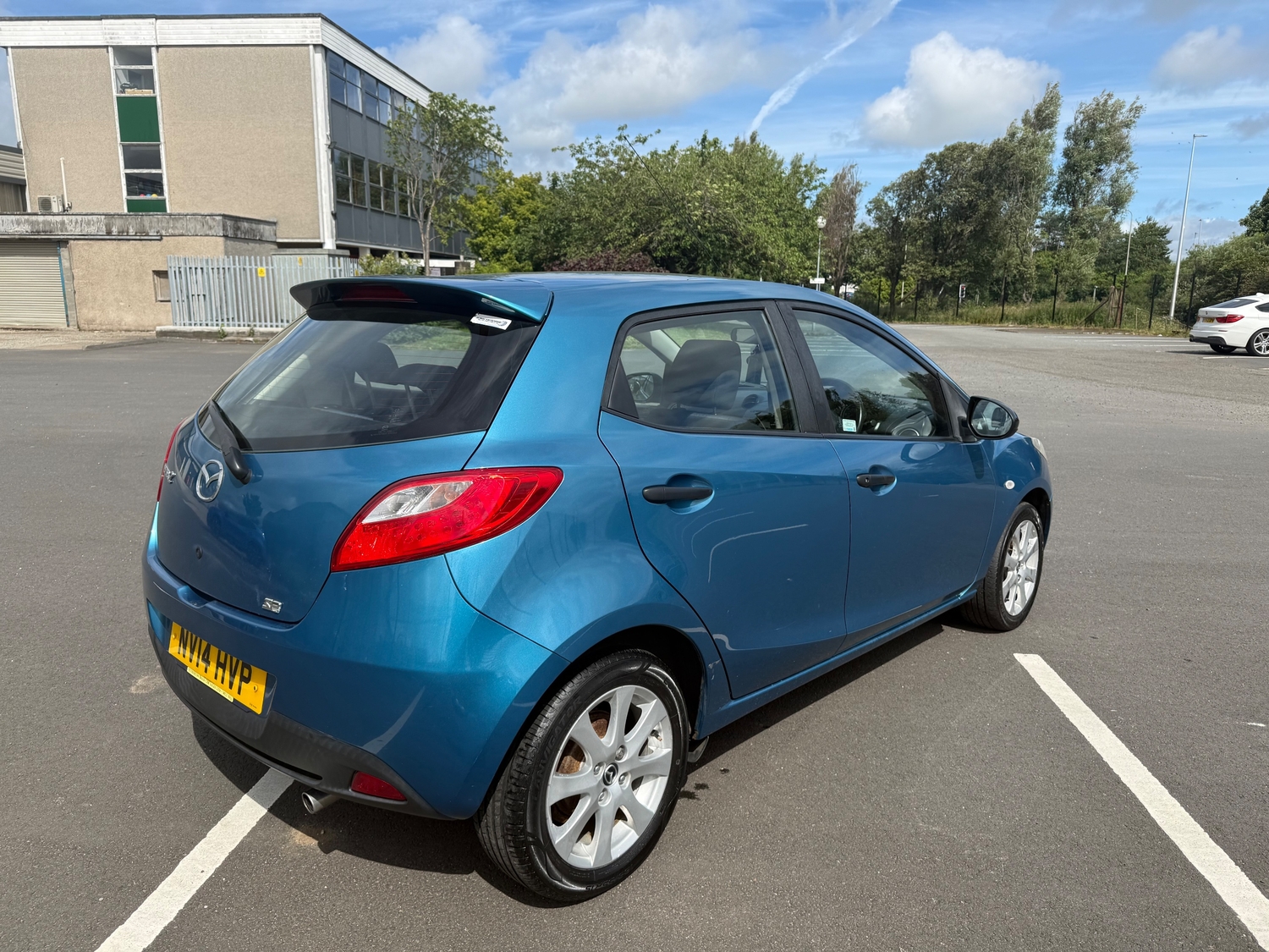 Mazda Mazda2 2014 - Cars in Livingston
