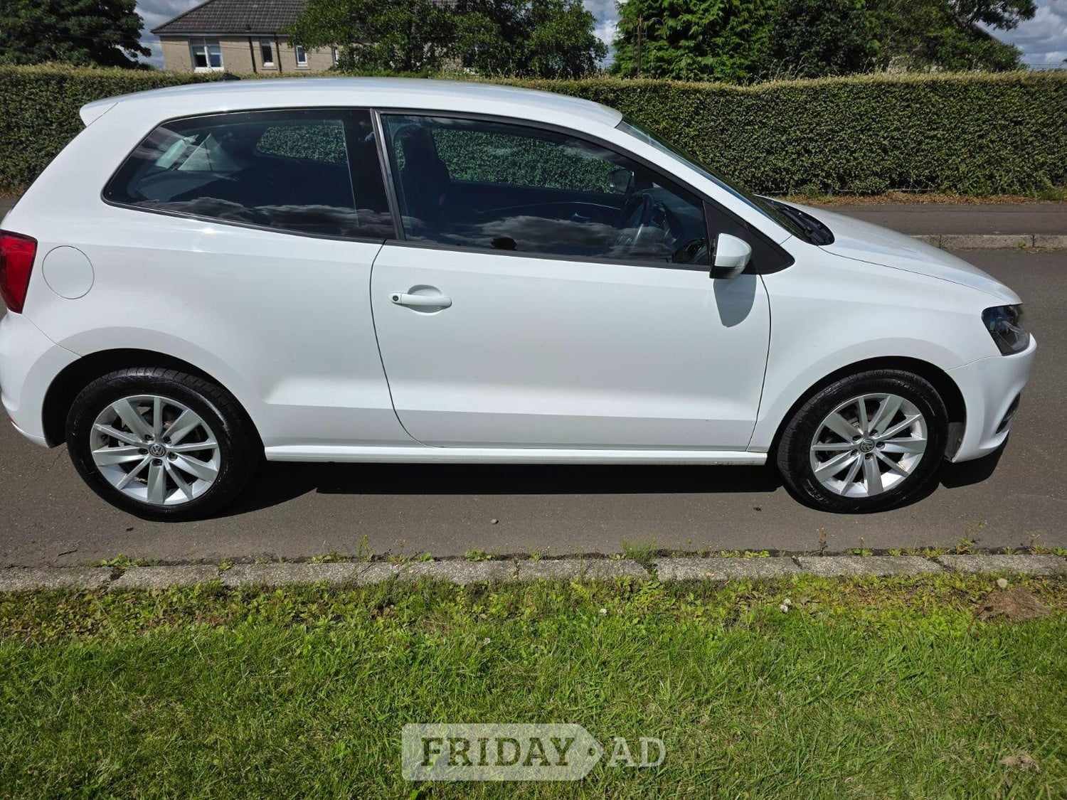 Volkswagen Polo 2015 - Cars