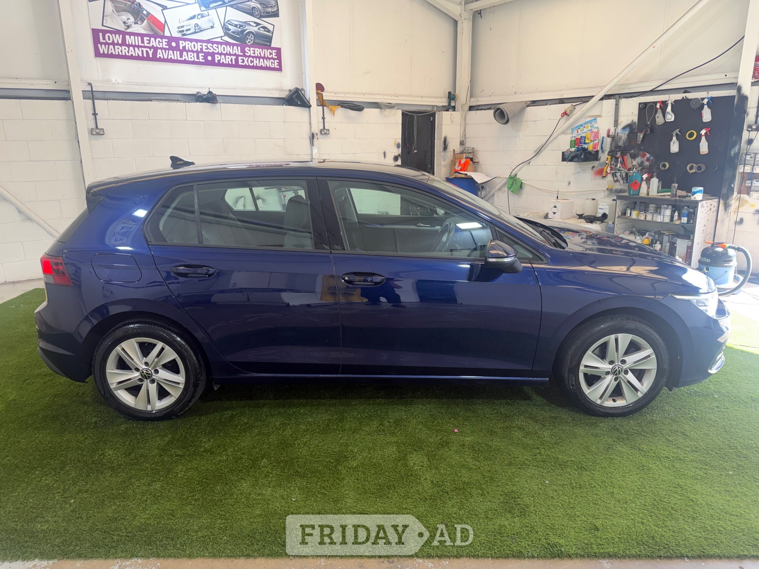 Volkswagen Golf 2020 - Cars