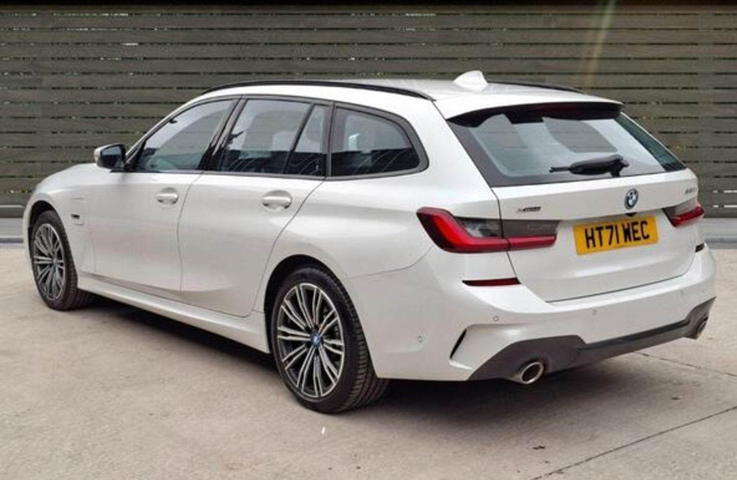 BMW 3 Series 2022 - Cars