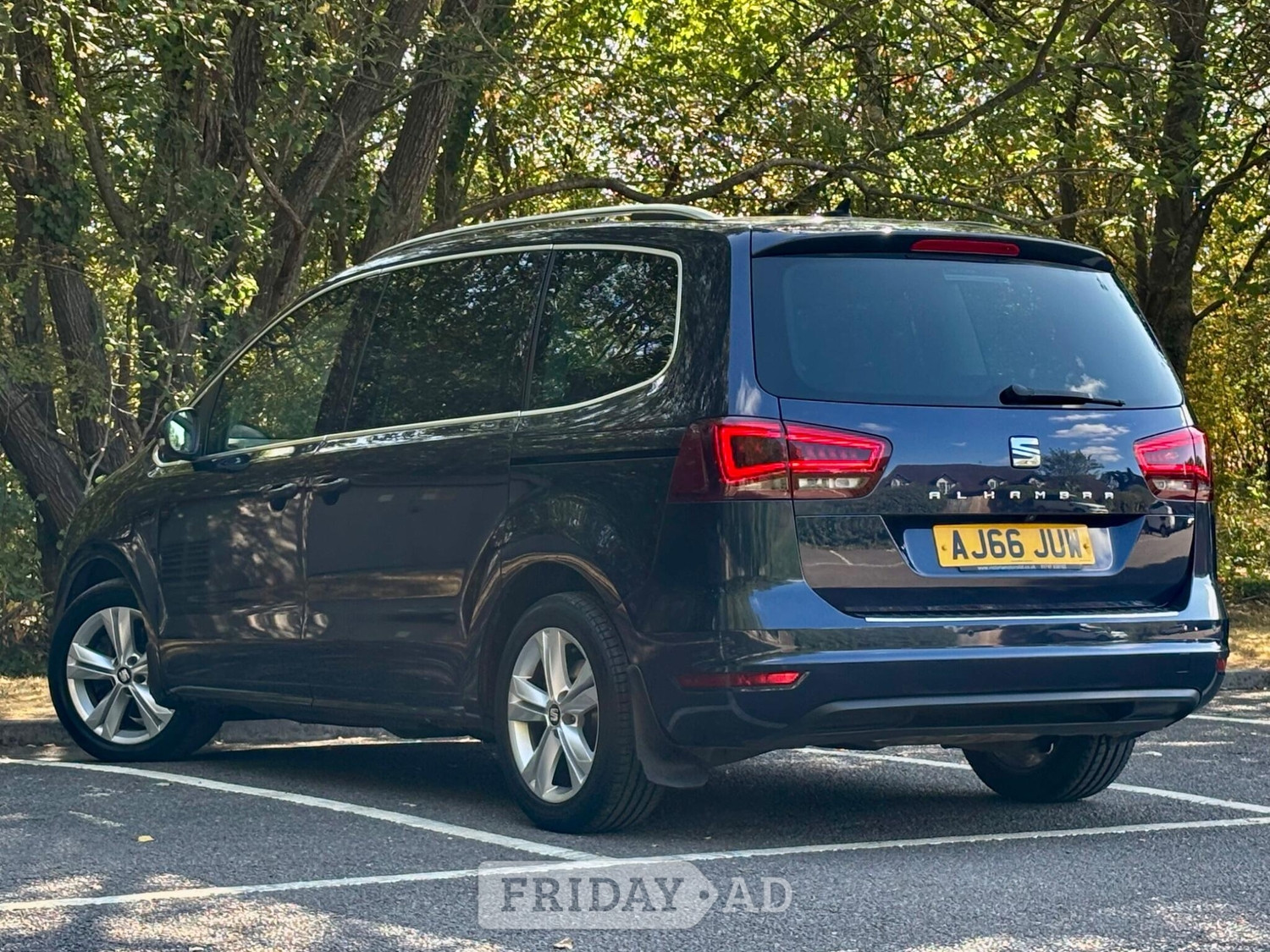 SEAT Alhambra 2017 - Cars in Farnham