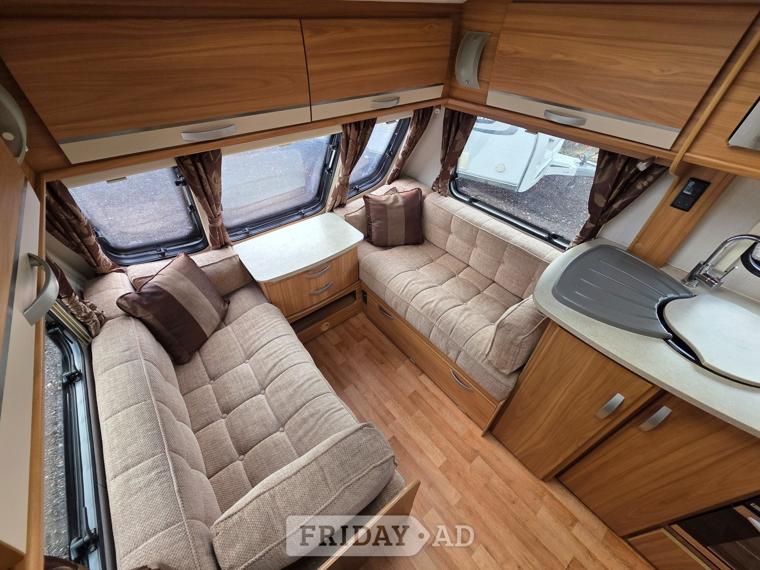 Lunar Quasar 554 2013 - Motorhomes & Caravans