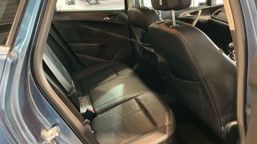 Vauxhall Astra 2014 - Cars