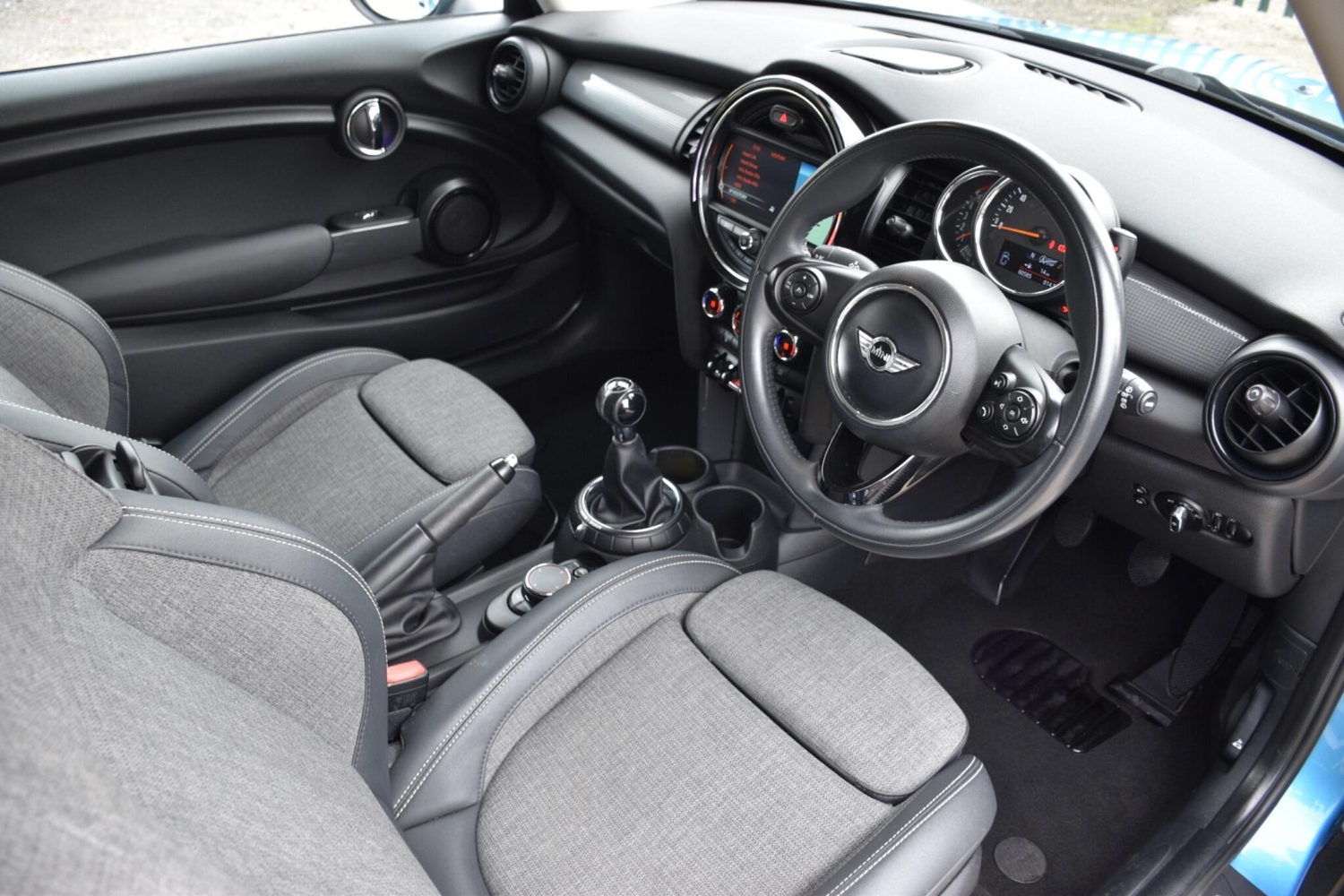 Mini Hatch 2016 - Cars in Reading
