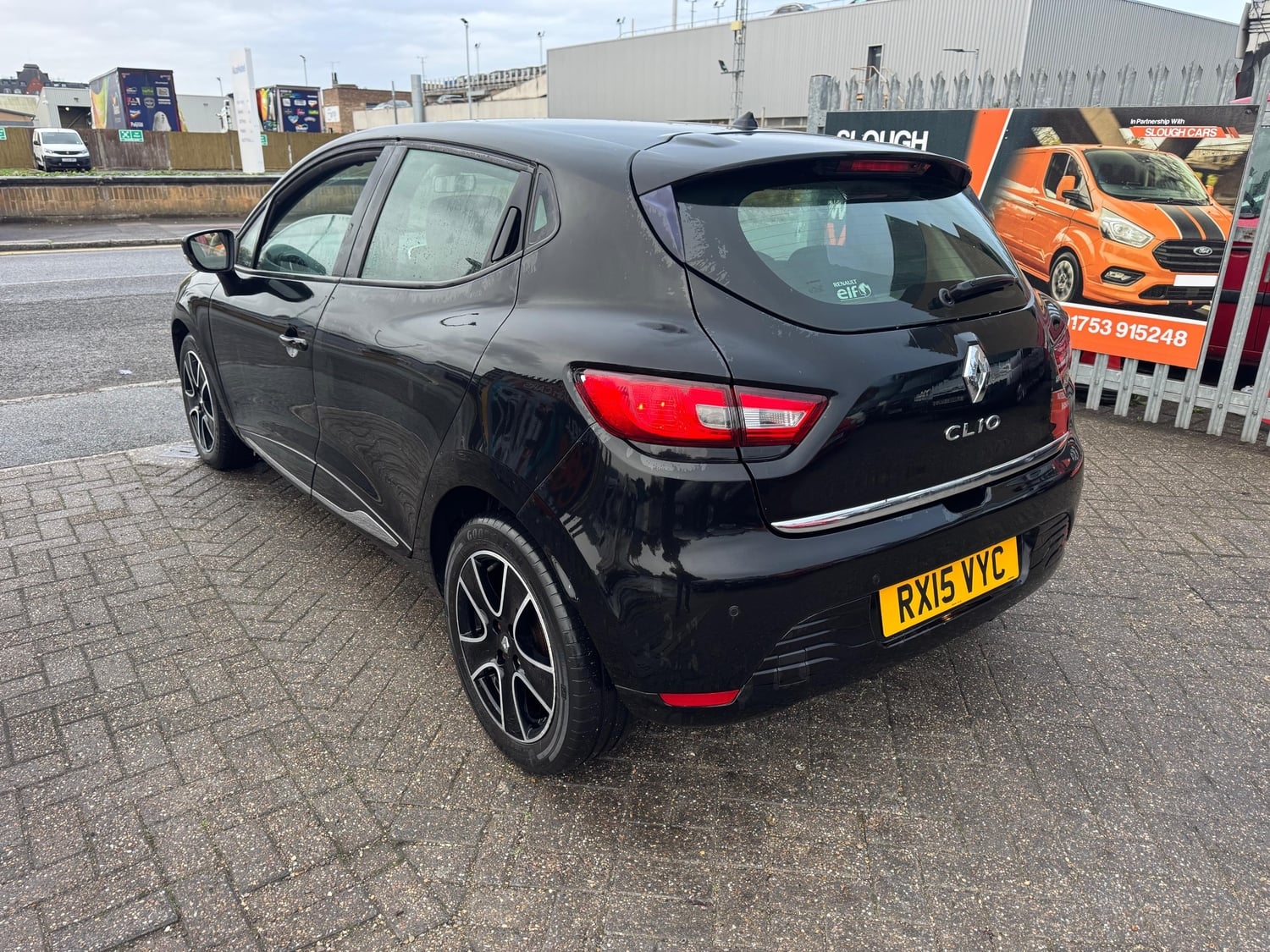 [ berth ]Renault Clio