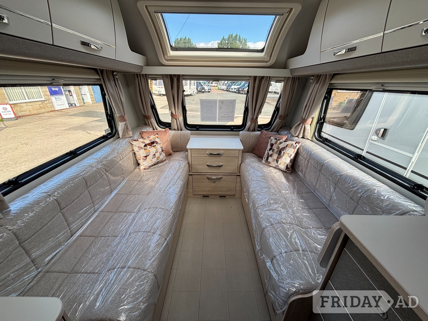 [ berth ]Elddis Avante