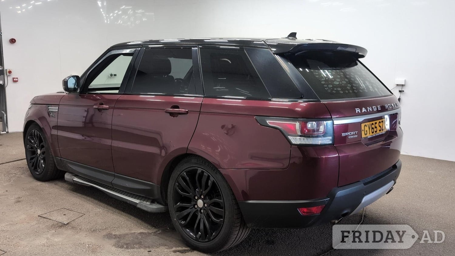 [ berth ]Land Rover Range Rover Sport
