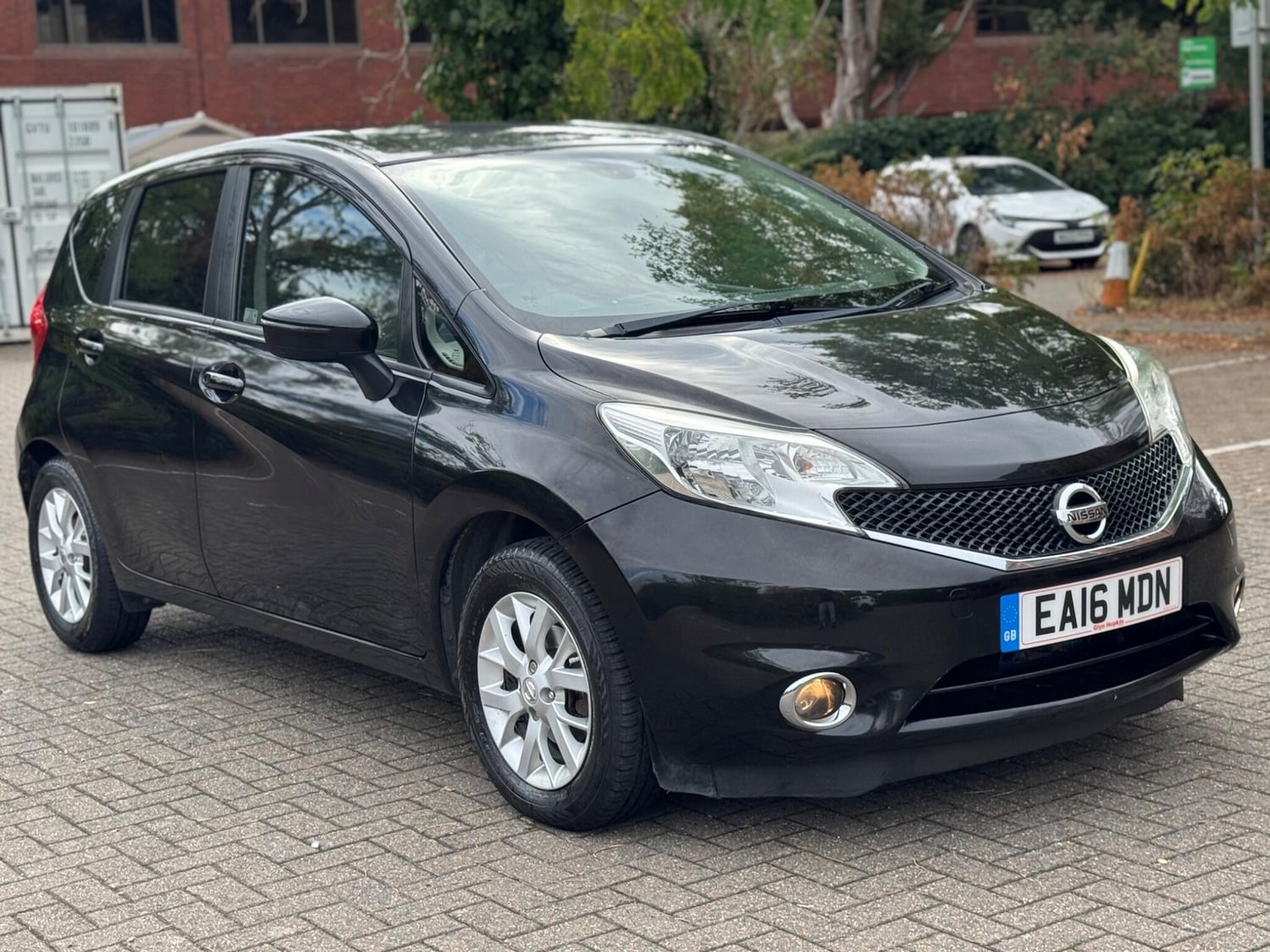 Nissan Note 2016 in Hillingdon