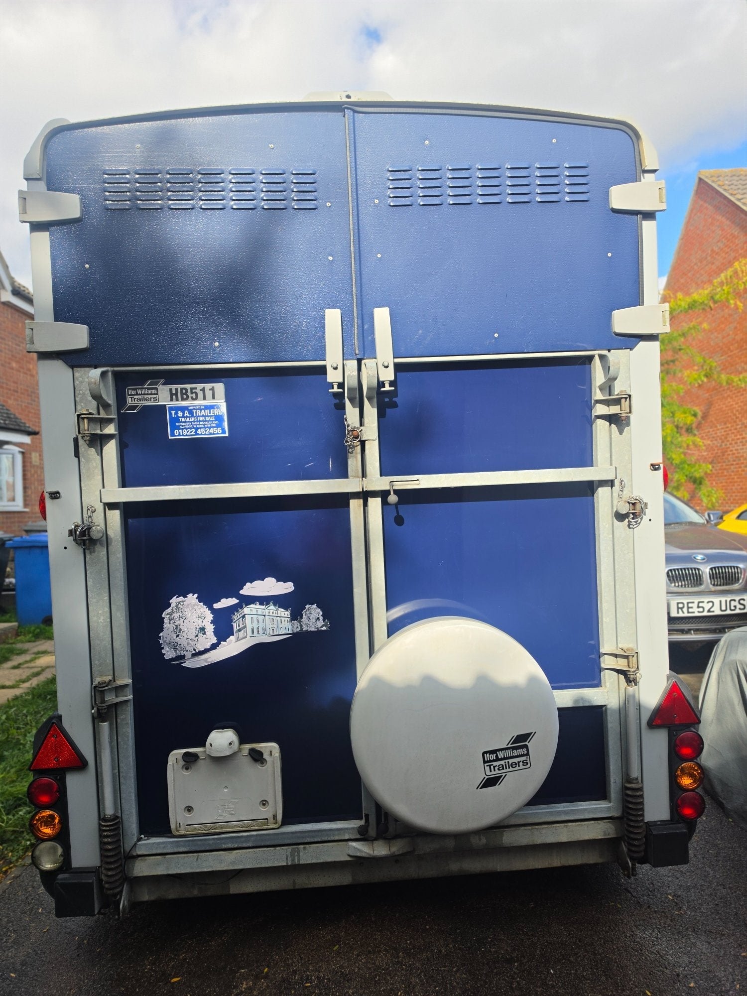 [ berth ]Ifor Williams HB511