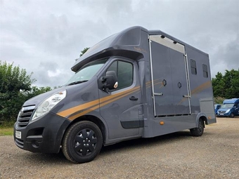 Peper Harow  Vauxhall Horsebox