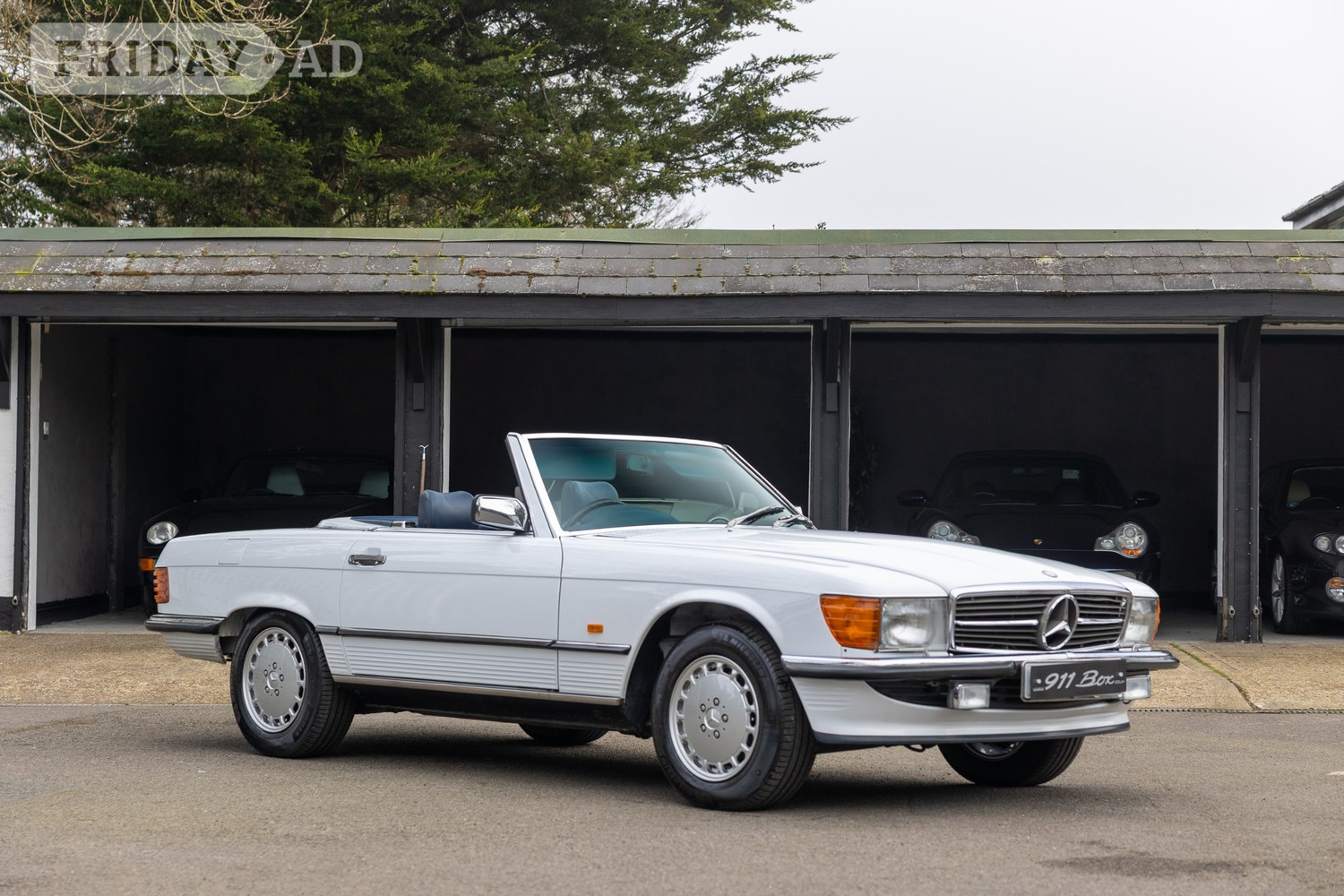 Mercedes-Benz SL 1997 in Bromley