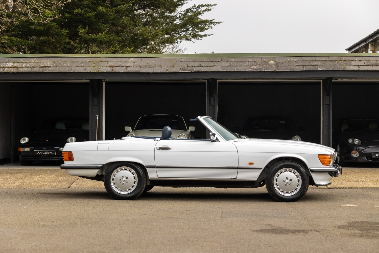 Mercedes-Benz SL Bromley