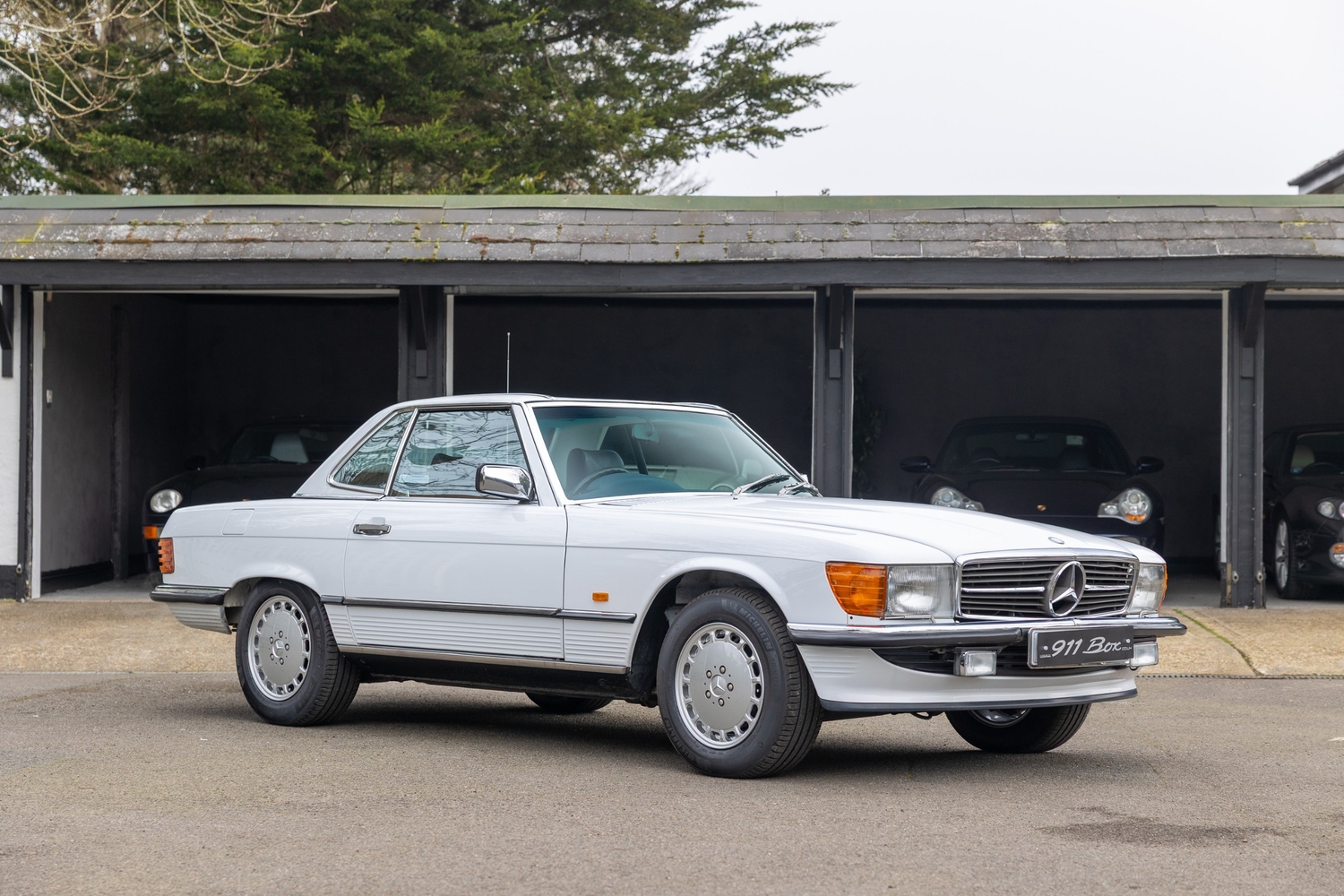 Mercedes-Benz SL 1997 - Cars in Bromley