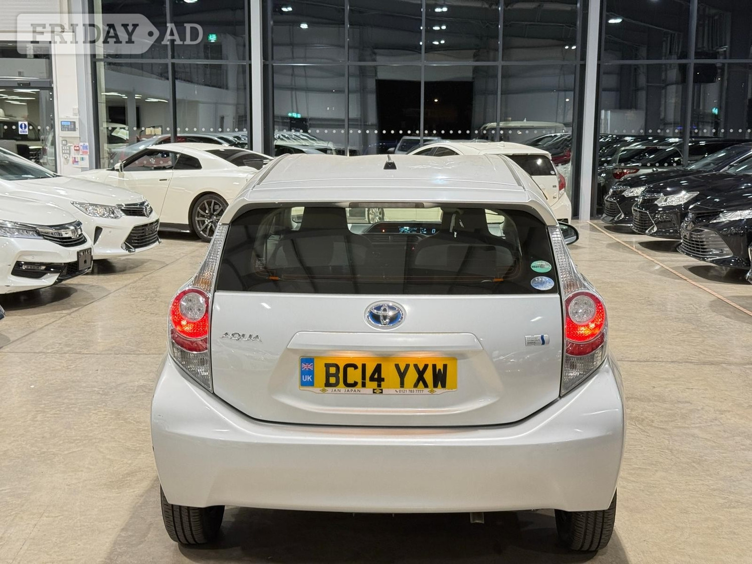 Toyota Aqua 2014 - Cars in Reading