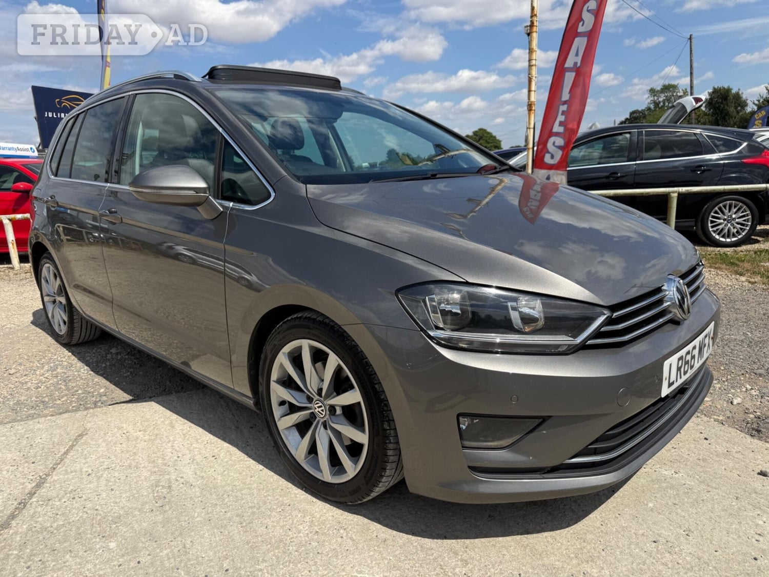 Volkswagen Golf SV 2016 in Burford
