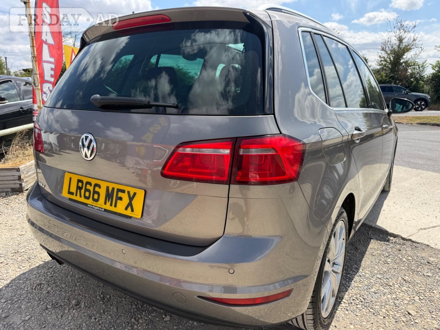 Volkswagen Golf SV 2016 - Cars in Burford