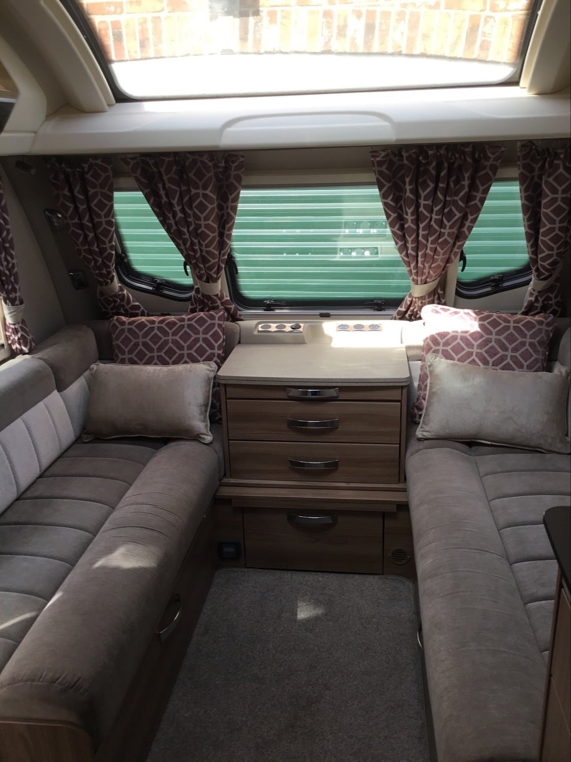 Swift Conqueror 560 2018 - Motorhomes & Caravans