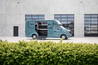 Krismar KR-2 Stallion Renault Horsebox