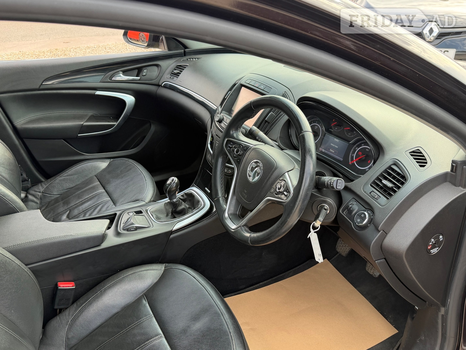 [ berth ]Vauxhall Insignia