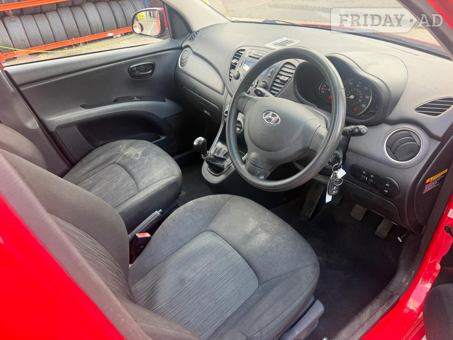 Hyundai i10 2011 - Cars in Uxbridge