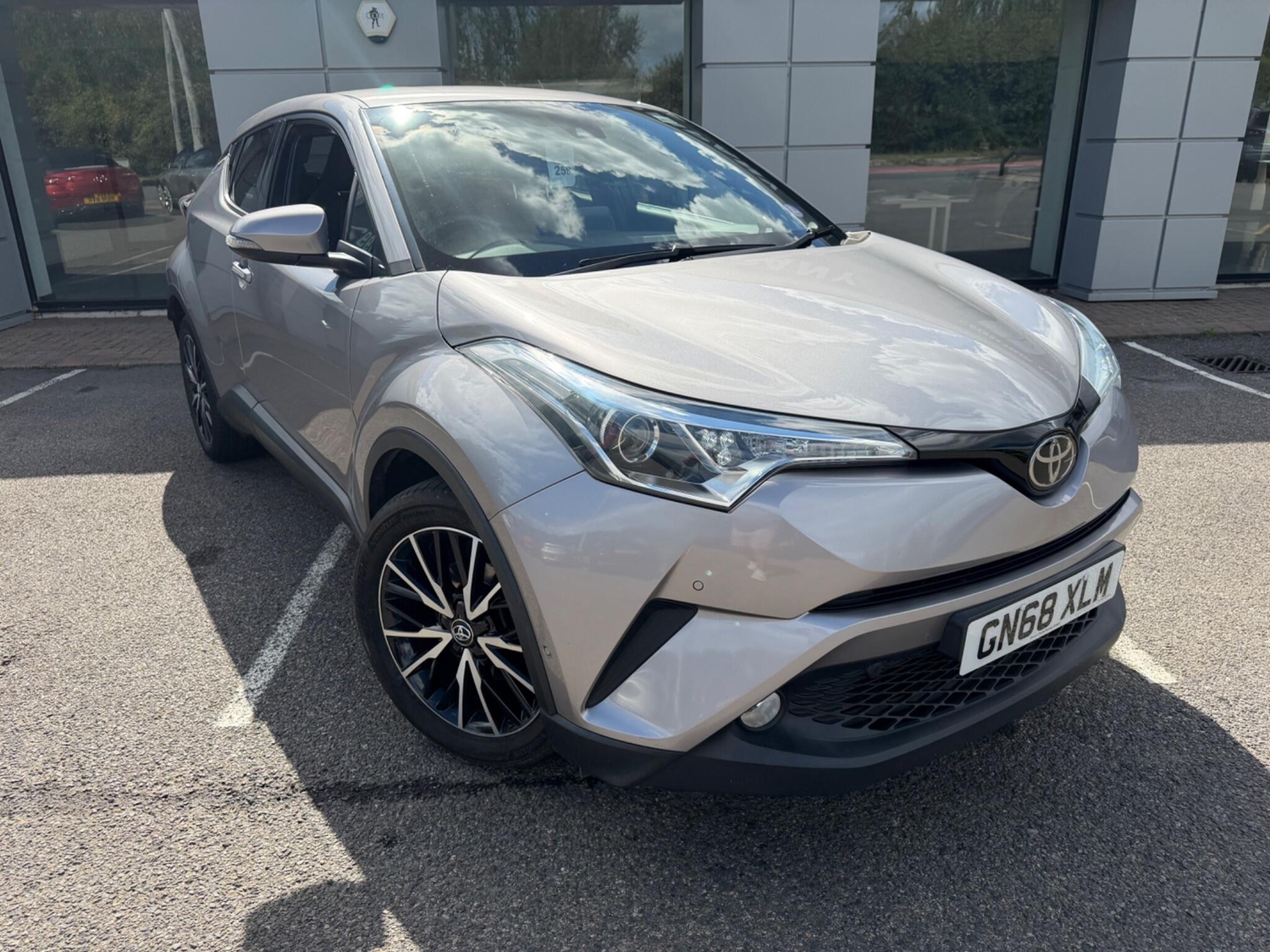 [ berth ]Toyota C-HR