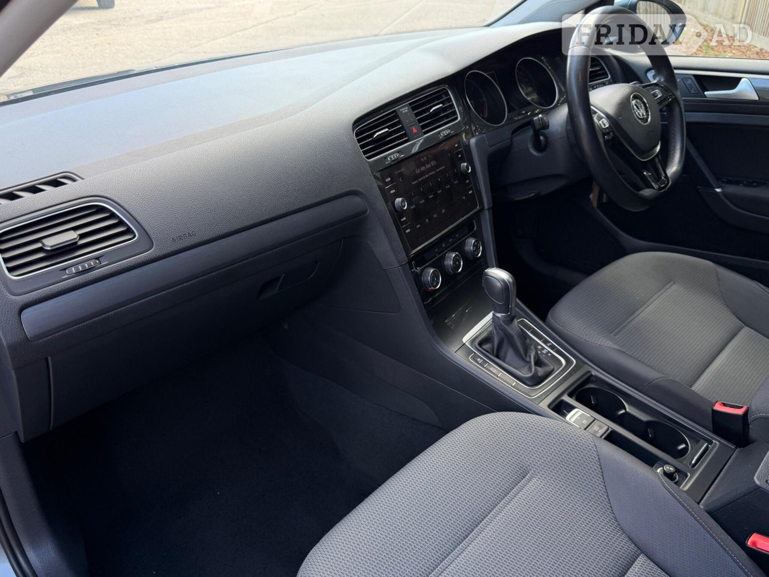 [ berth ]Volkswagen Golf